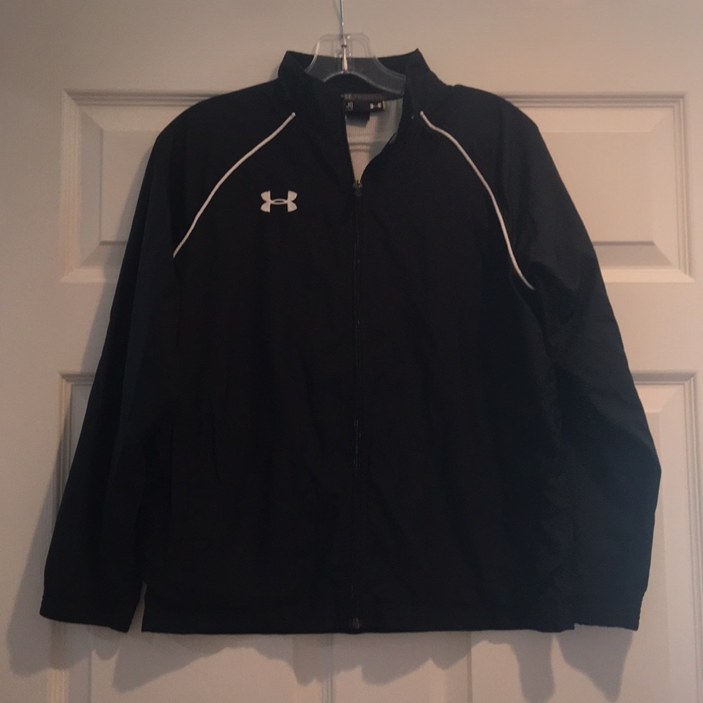 Under Armour wind breaker.  Boys large.